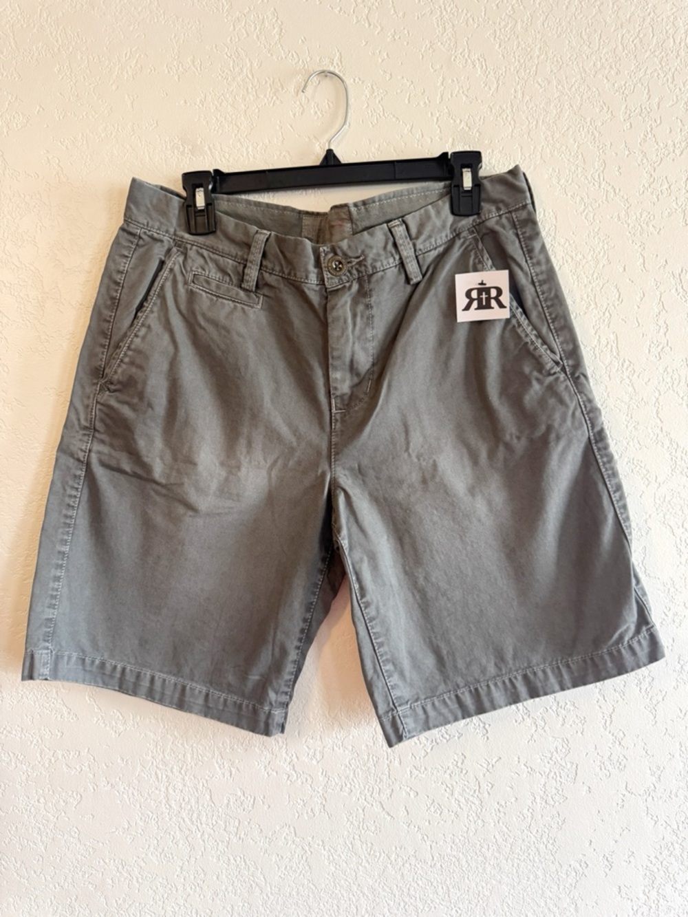 American Eagle | grey shorts | 32